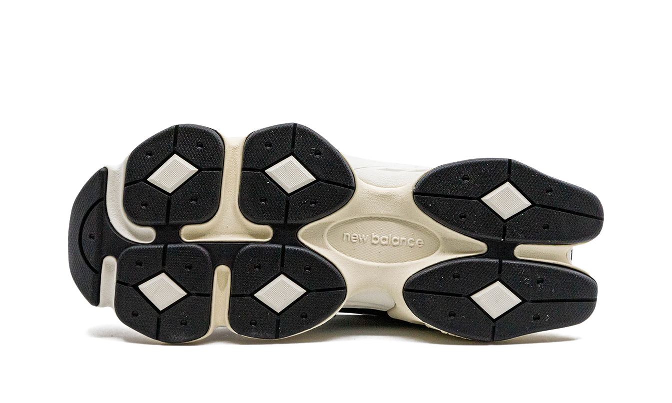 New Balance 9060 "Black / White"