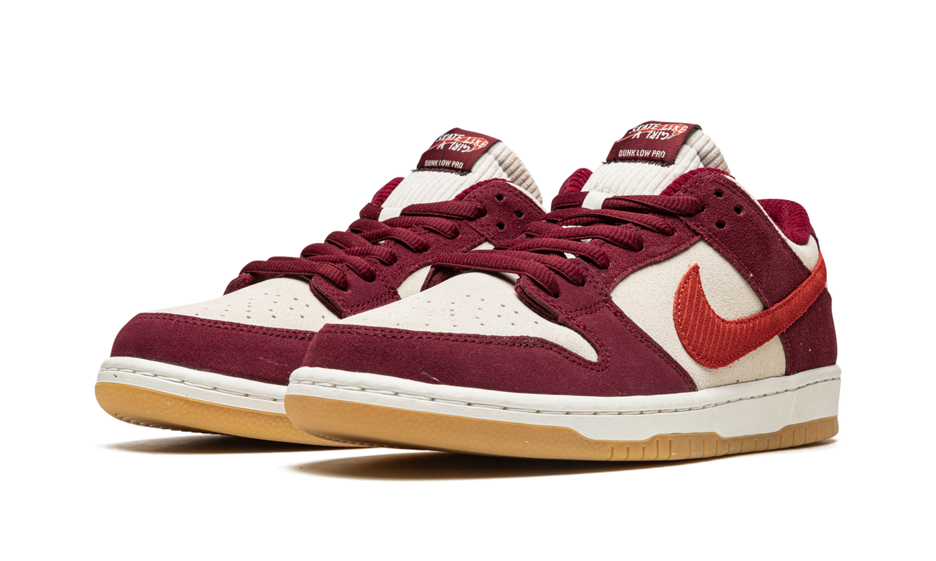 Nike Dunk SB Low "Skate Like A Girl"