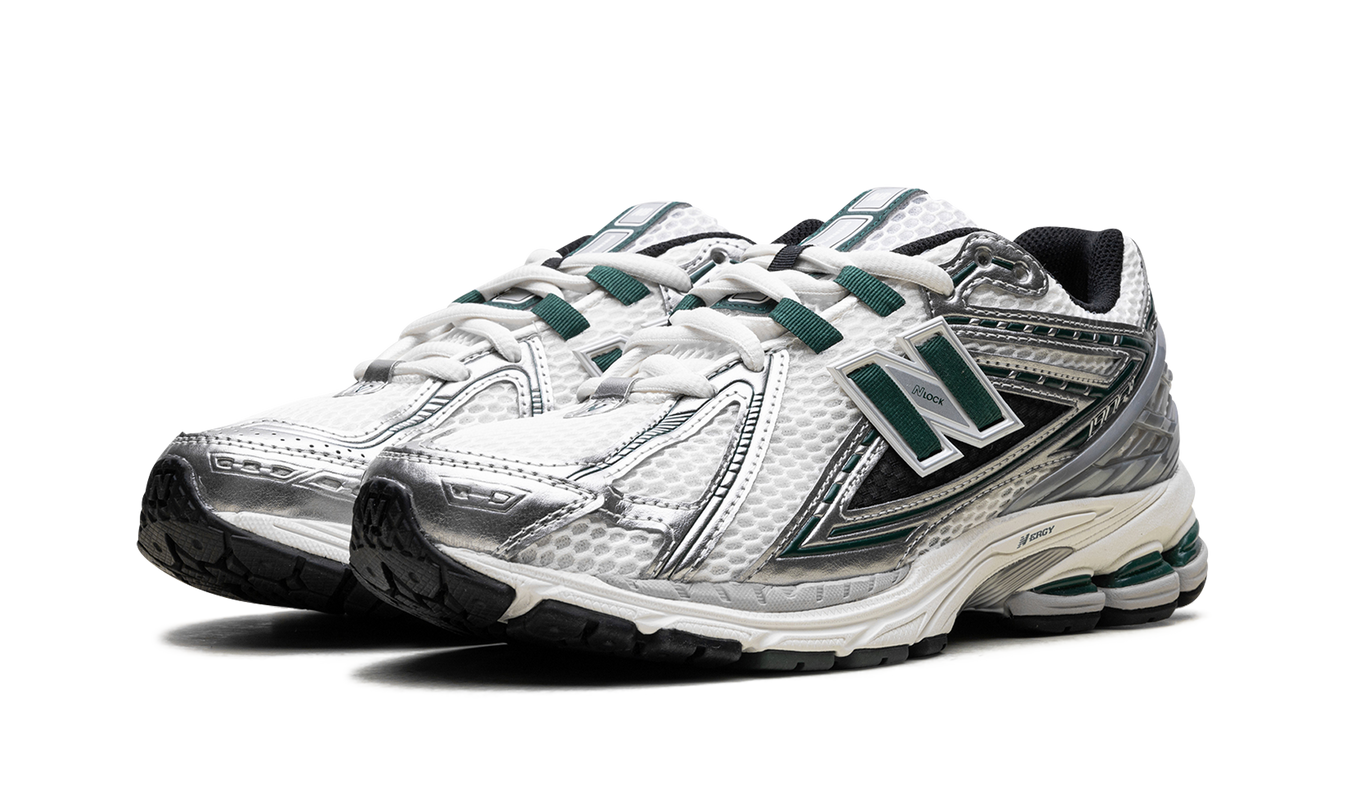 New Balance 1906R "Silver Metallic Nightwatch Green"
