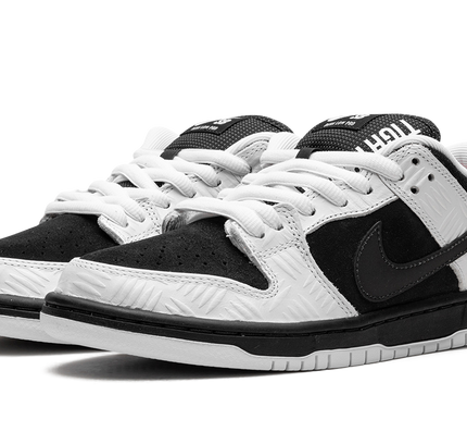 Nike Dunk Low SB "TIGHTBOOTH"