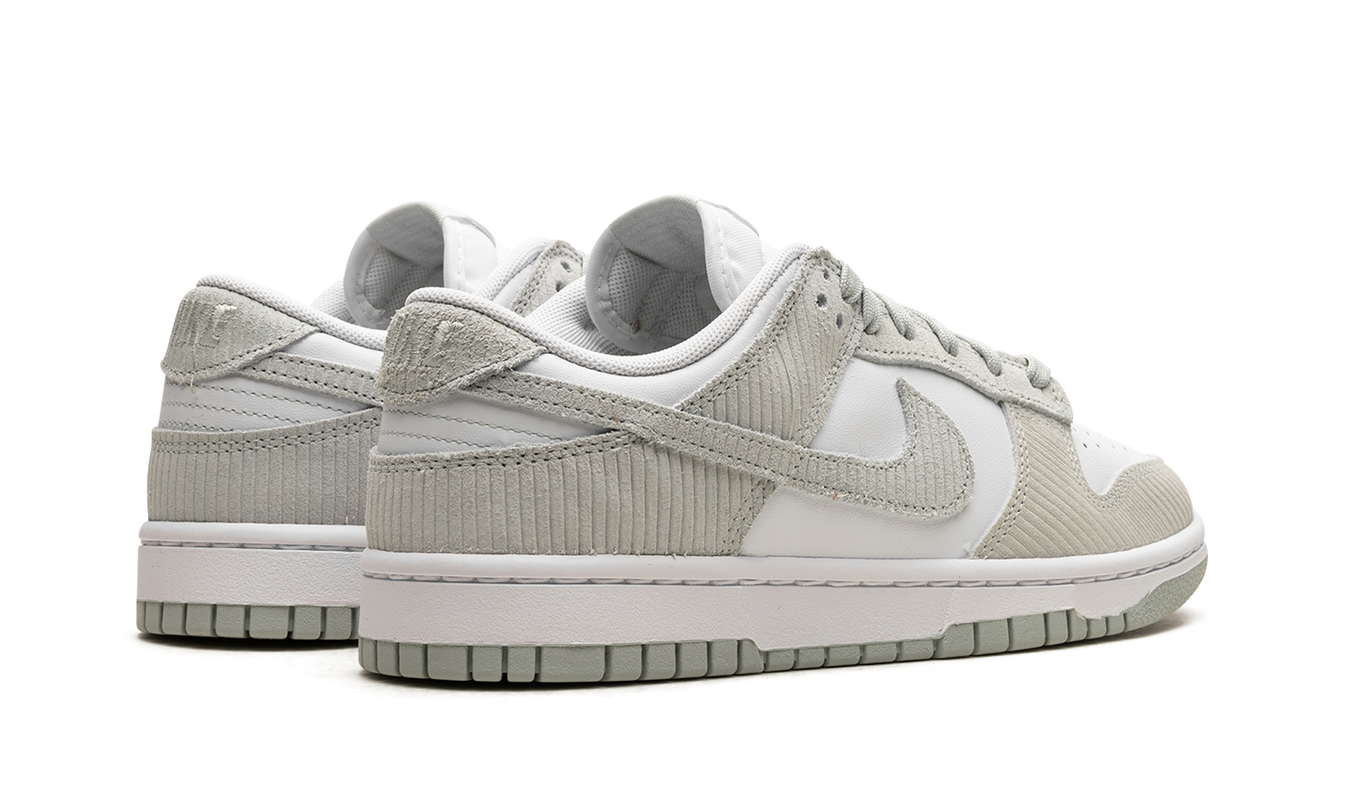Nike Dunk Low WMNS "Grey Corduroy"