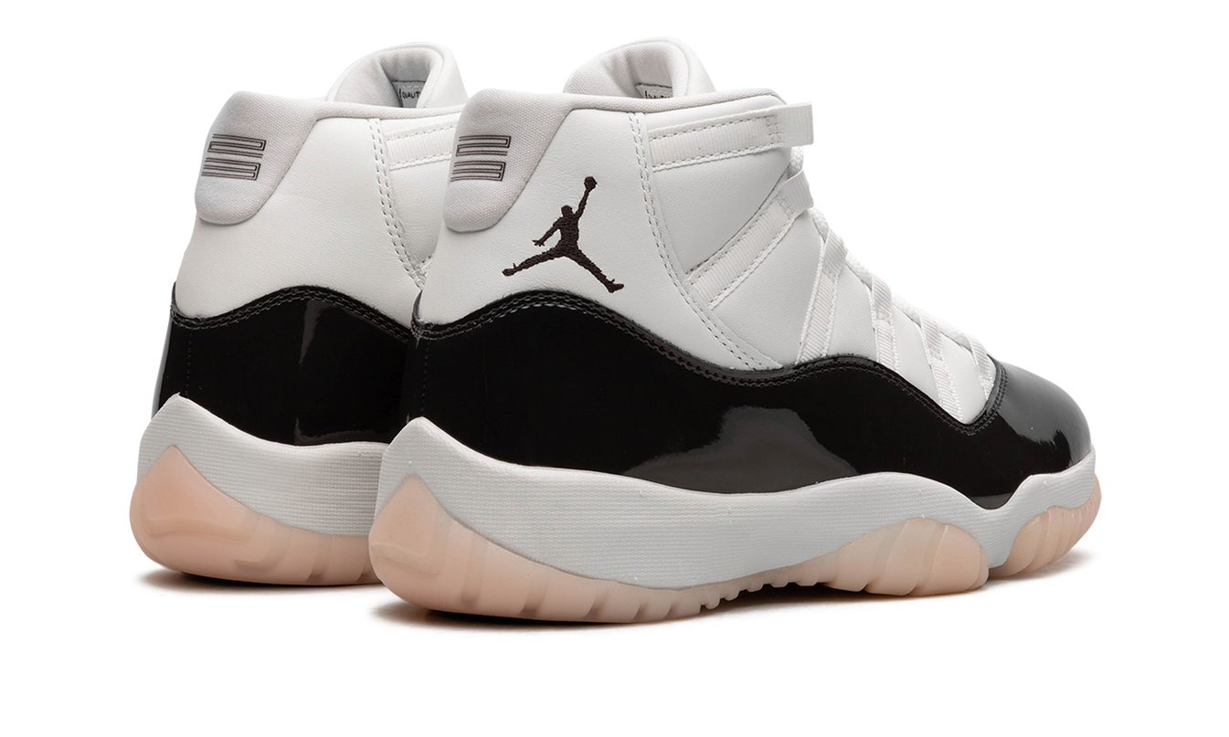 Air Jordan 11 WMNS "Neapolitan"