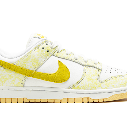 Nike Dunk Low WMNS "Yellow Strike"
