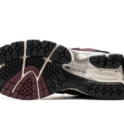 New Balance 1906R "Burgundy Black"