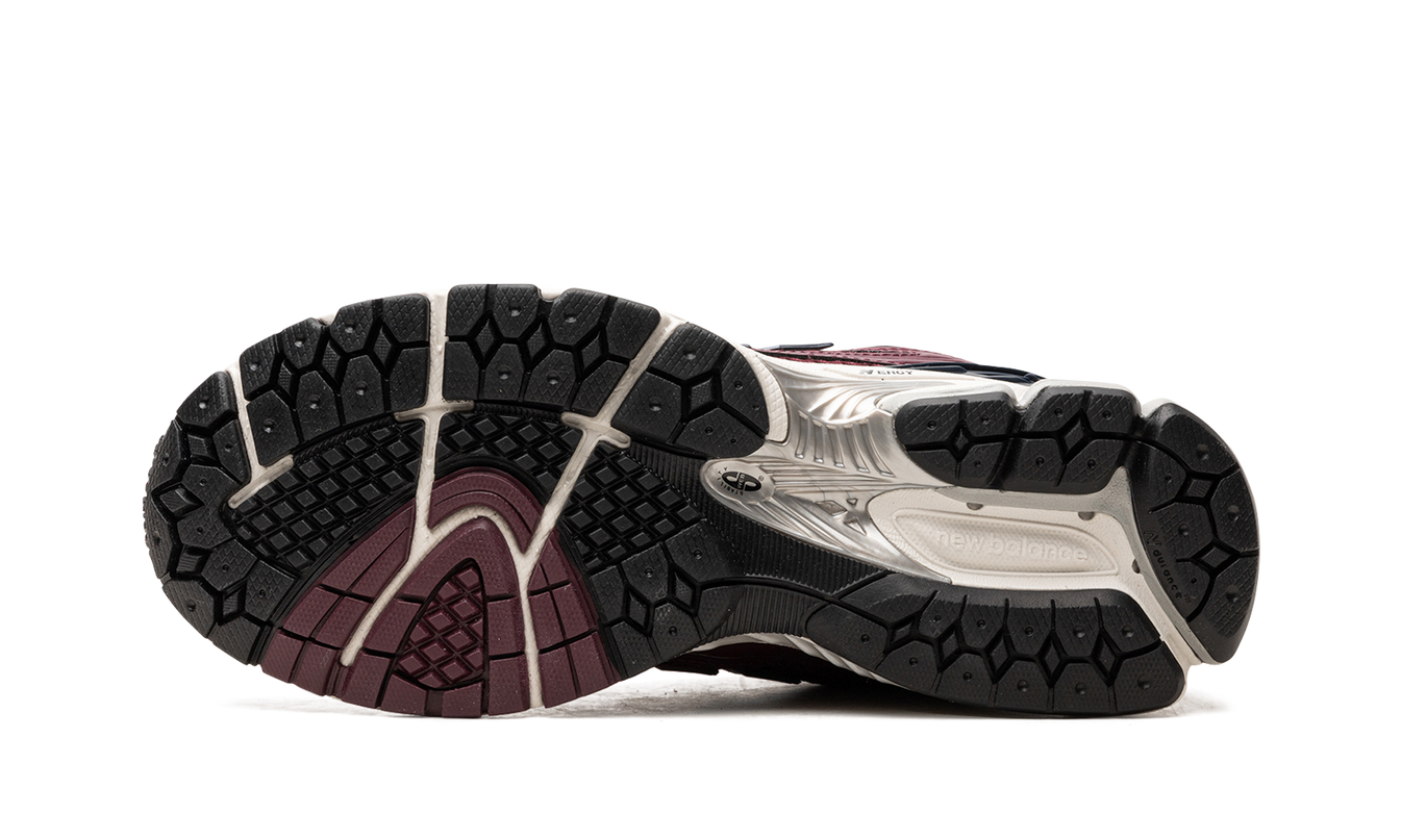 New Balance 1906R „Burgund Schwarz“