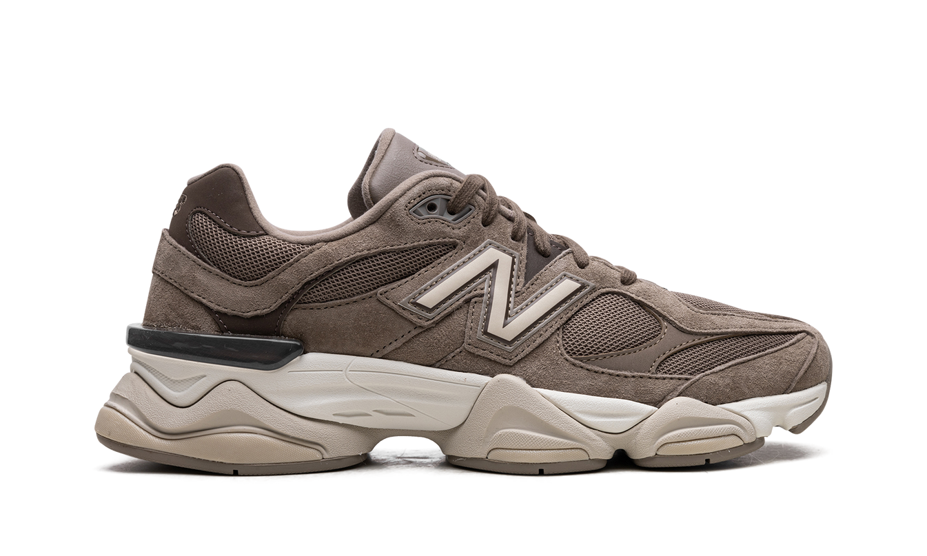 New Balance 9060 „Pilzbraun“