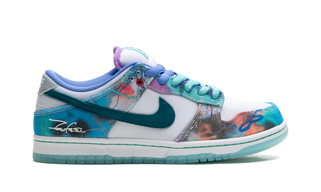 Nike Dunk Low SB "Futura Laboratories - Bleached Aqua"