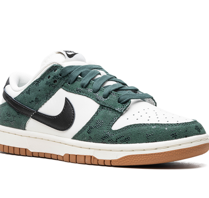 Nike Dunk Low WMNS "Green Snake"