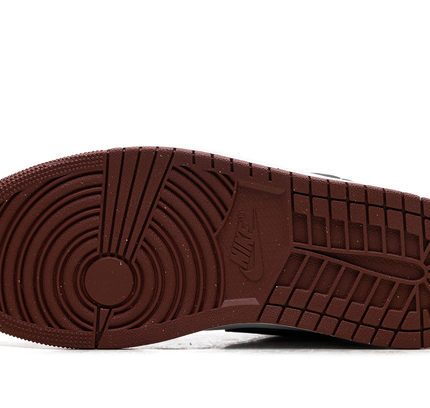 Air Jordan 1 Low SE "Dark Pony"