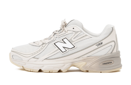 New Balance 740 