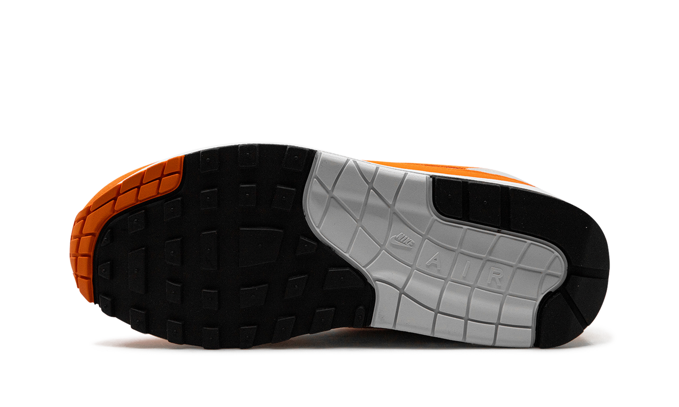 Nike Air Max 1 WMNS "Safety Orange"