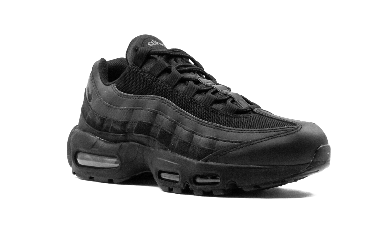 Nike Air Max 95 Essential "Triple Black"