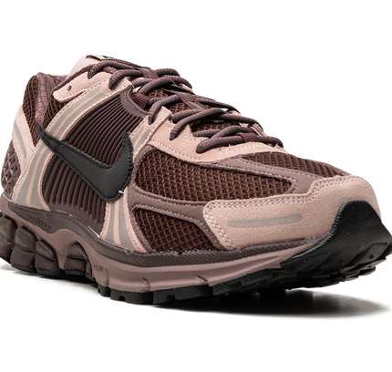 ZOOM VOMERO 5 WMNS „Plum Eclipse“