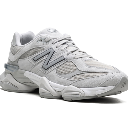 New Balance 9060 „Silber Metallic Grau“