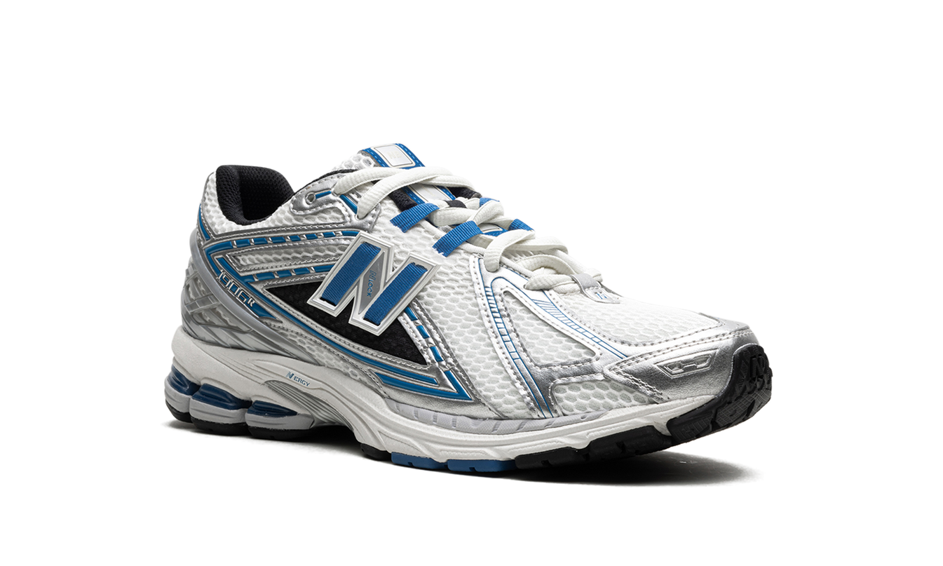 New Balance 1906R "SILVER METALLIC"