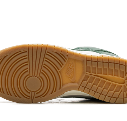 Nike Dunk Low WMNS "Gorge Green Ostrich"