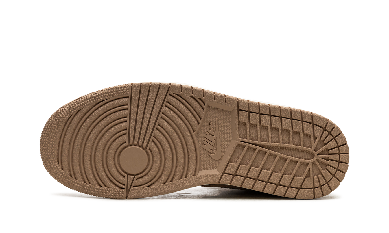 Air Jordan 1 MID SE WMNS "Legend Light Brown"