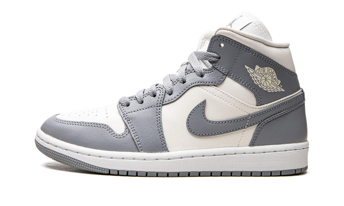 Air Jordan 1 MID WMNS "Stealth"