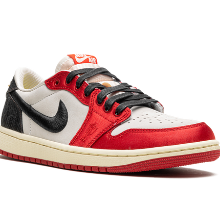 Air Jordan 1 LOW "Trophy Room - Away"