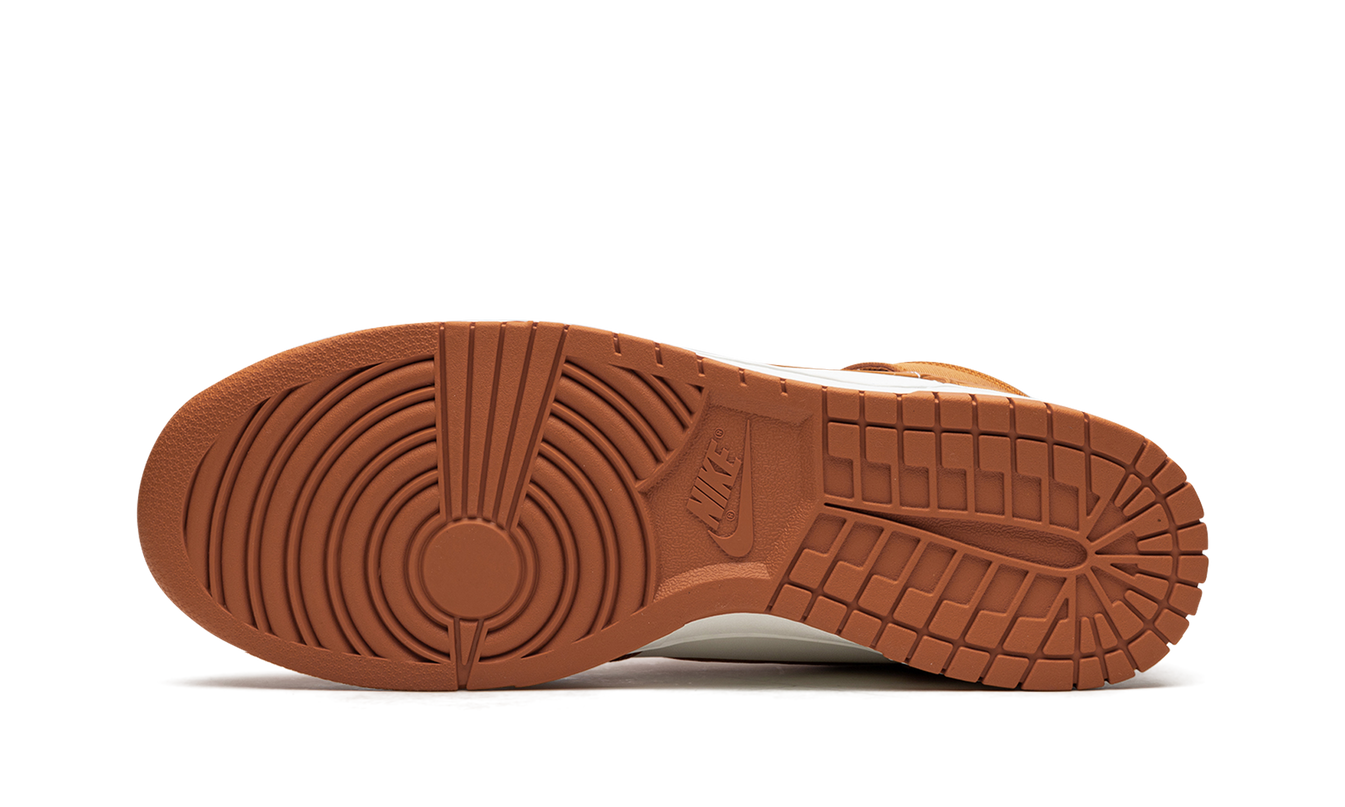 Nike Dunk High "Monarch"