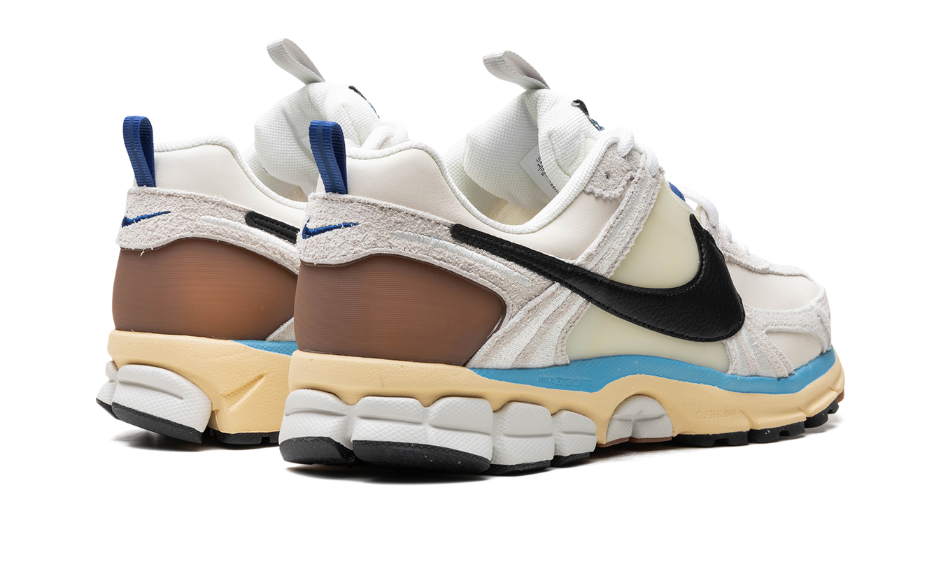 Nike Zoom Vomero 5 WMNS "Design By Japan"