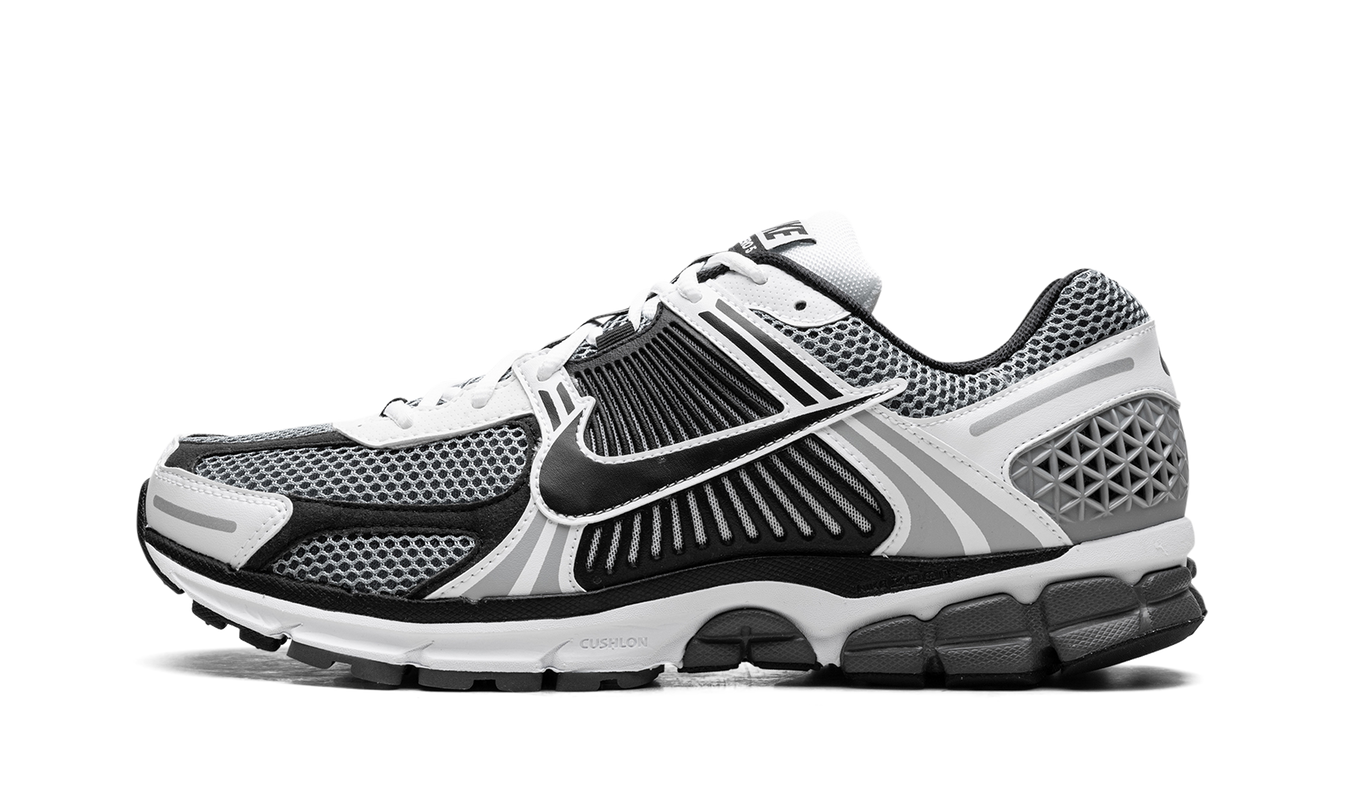 Zoom Vomero 5 SE SP „Schwarz / Metallic Silber“