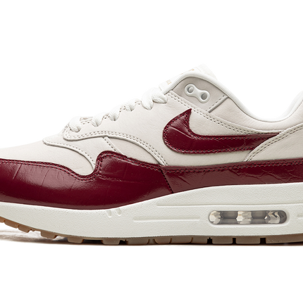 Nike Air Max 1 LX WMNS "Team Red"