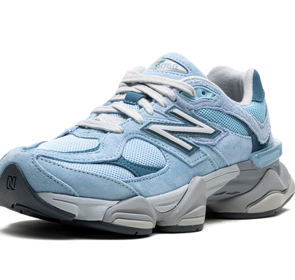 New Balance 9060 „Chromblau“