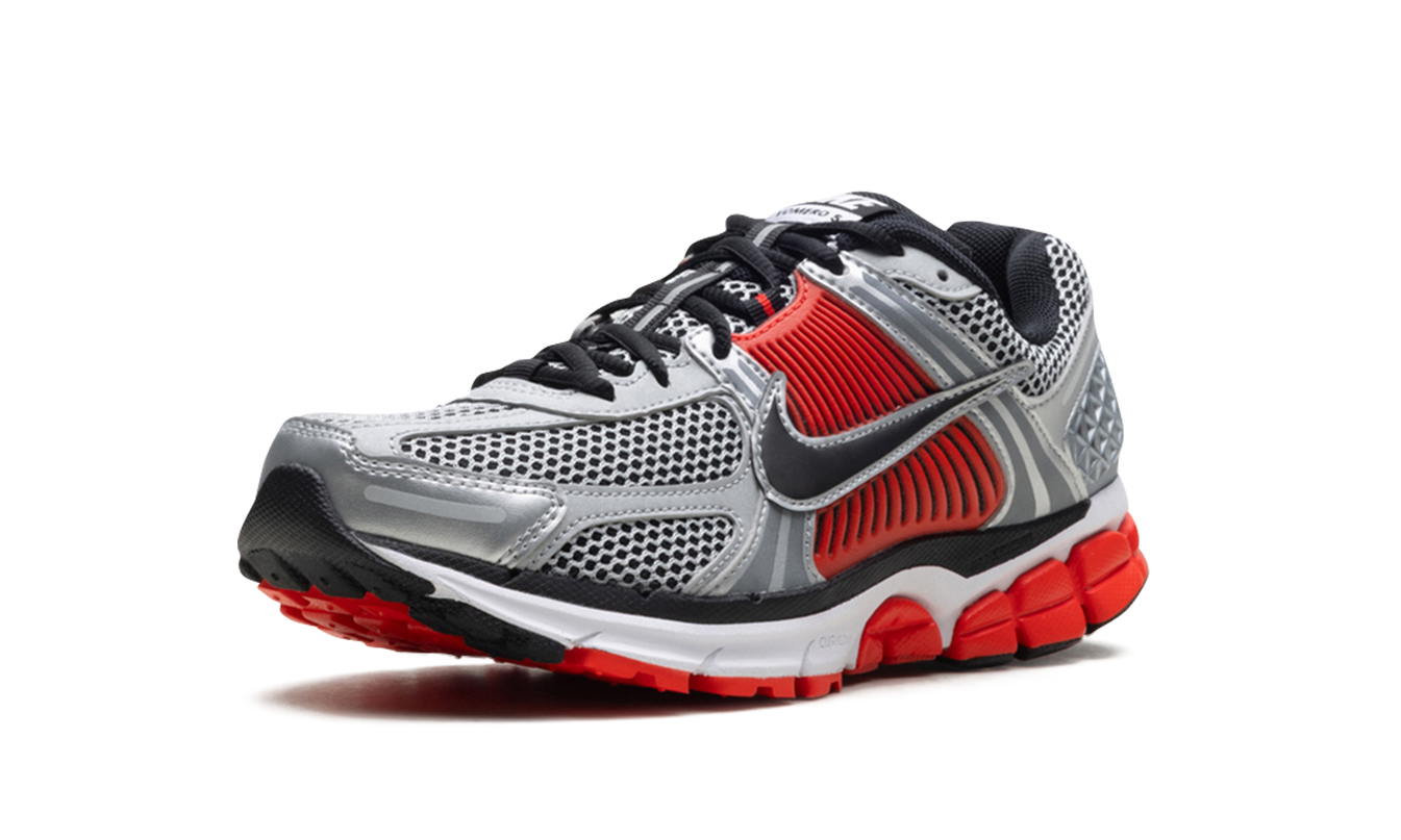 Nike Zoom Vomero 5 "metallic silver black"