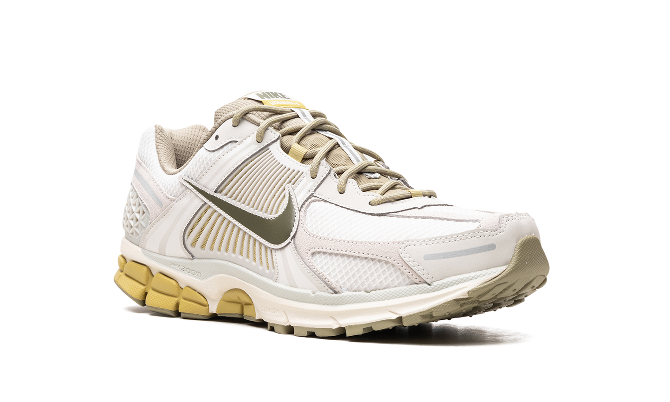 Nike Zoom Vomero 5 "Light Bone/Medium Olive"