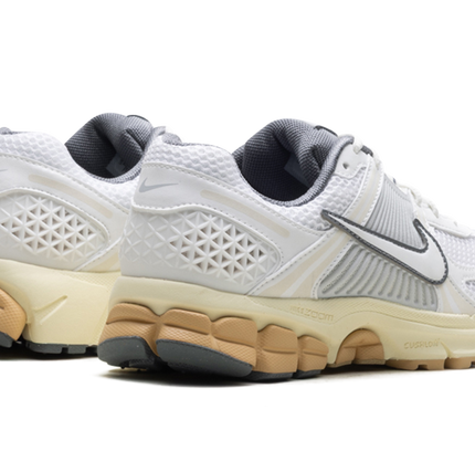 Nike Zoom Vomero 5 WMNS "Summit White Pure Platinum"