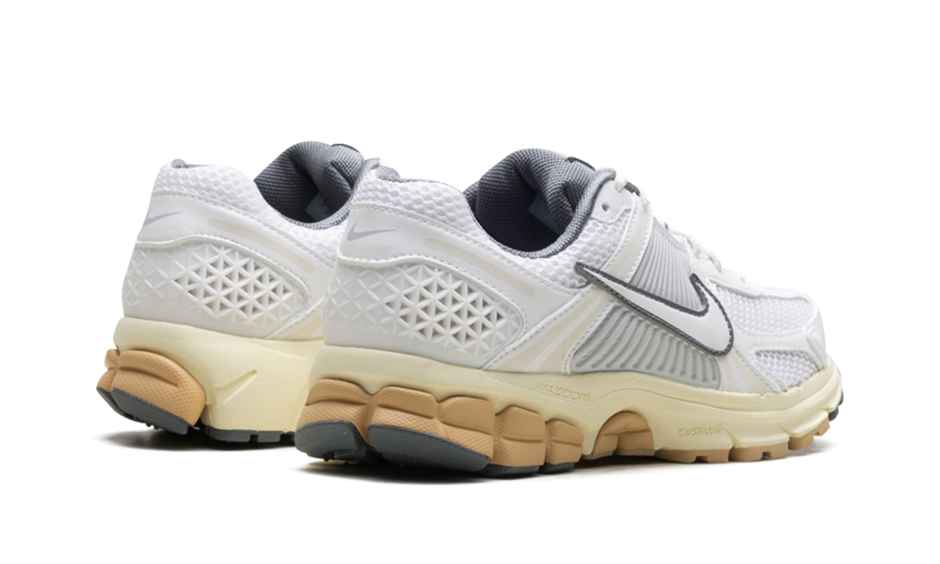 Nike Zoom Vomero 5 WMNS "Summit White Pure Platinum"