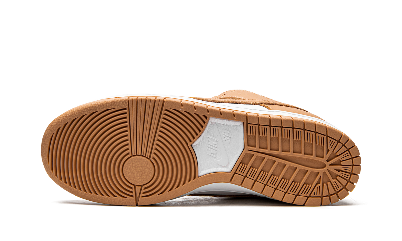 Nike Dunk SB Low "Light Cognac"