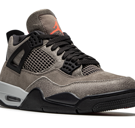 Air Jordan 4 Retro „Taupe Haze“