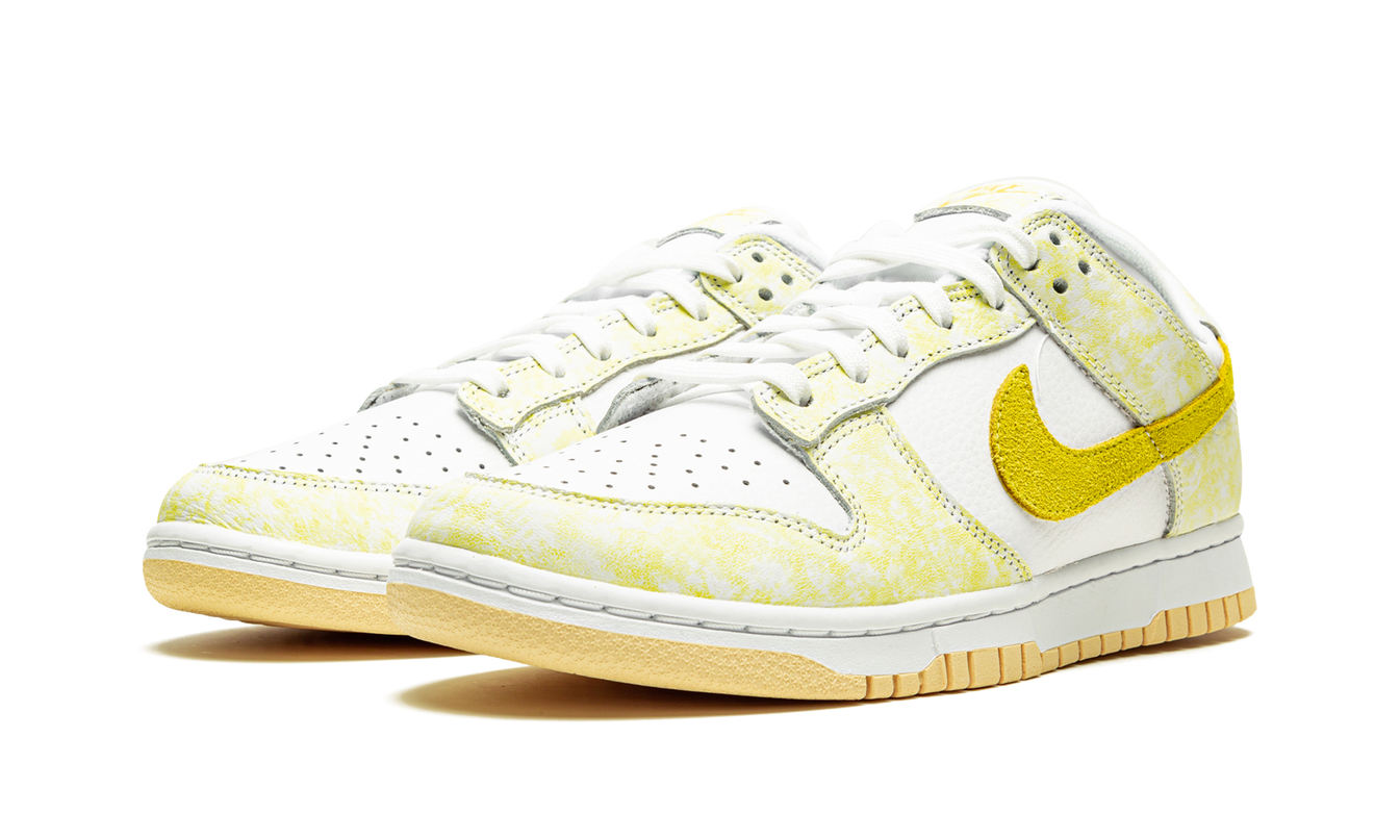 Nike Dunk Low WMNS "Yellow Strike"