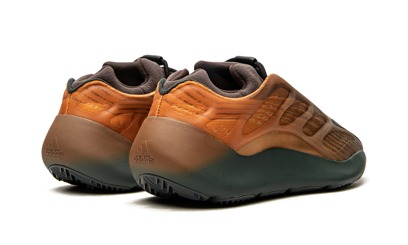 Yeezy 700 V3 "Copper Fade"