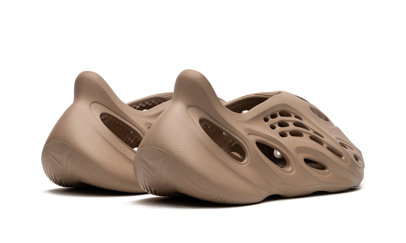 Yeezy Foam Runner "Clay Taupe"