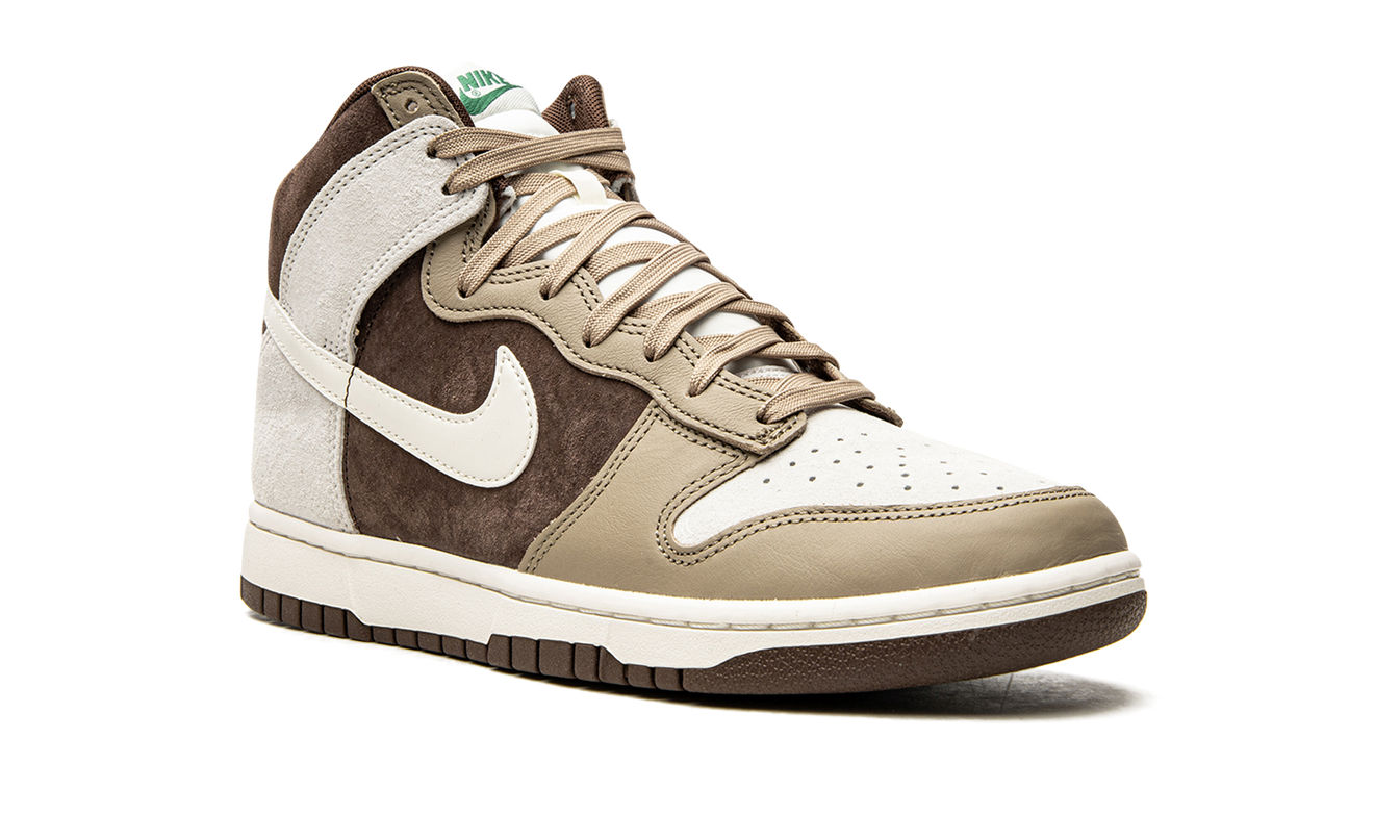 Nike Dunk High "Light Chocolate"