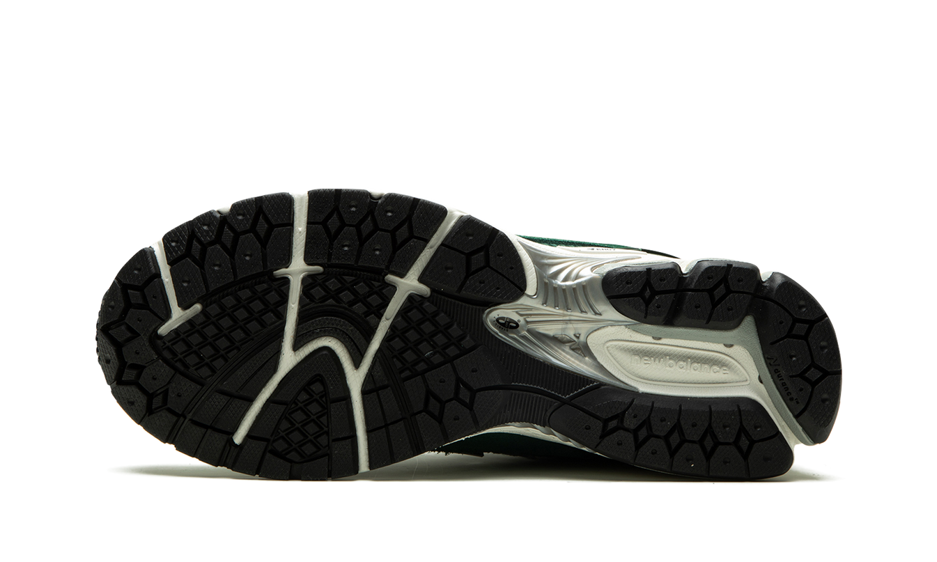 New Balance 1906R "Nightwatch Green"