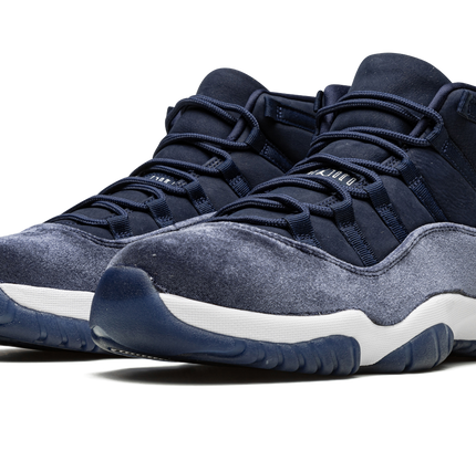 Air Jordan 11 Velvet WMNS "Midnight Navy"