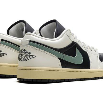 Air Jordan 1 Low WMNS "Jade Smoke"