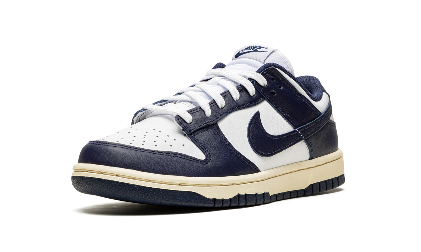 Nike Dunk Low WMNS "Vintage Navy"