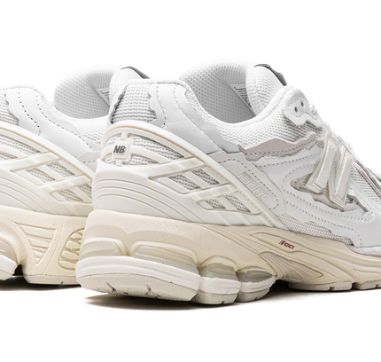 New Balance 1906R "Protection Pack"