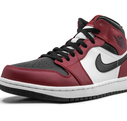 Air Jordan 1 Mid "Chicago Black Toe"