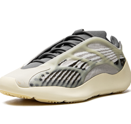 Yeezy 700 V3 „Fade Salt“