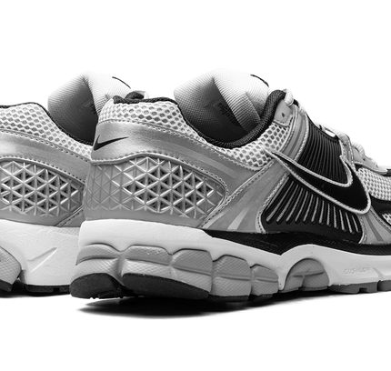 Zoom Vomero 5 „Metallic Silber Schwarz“