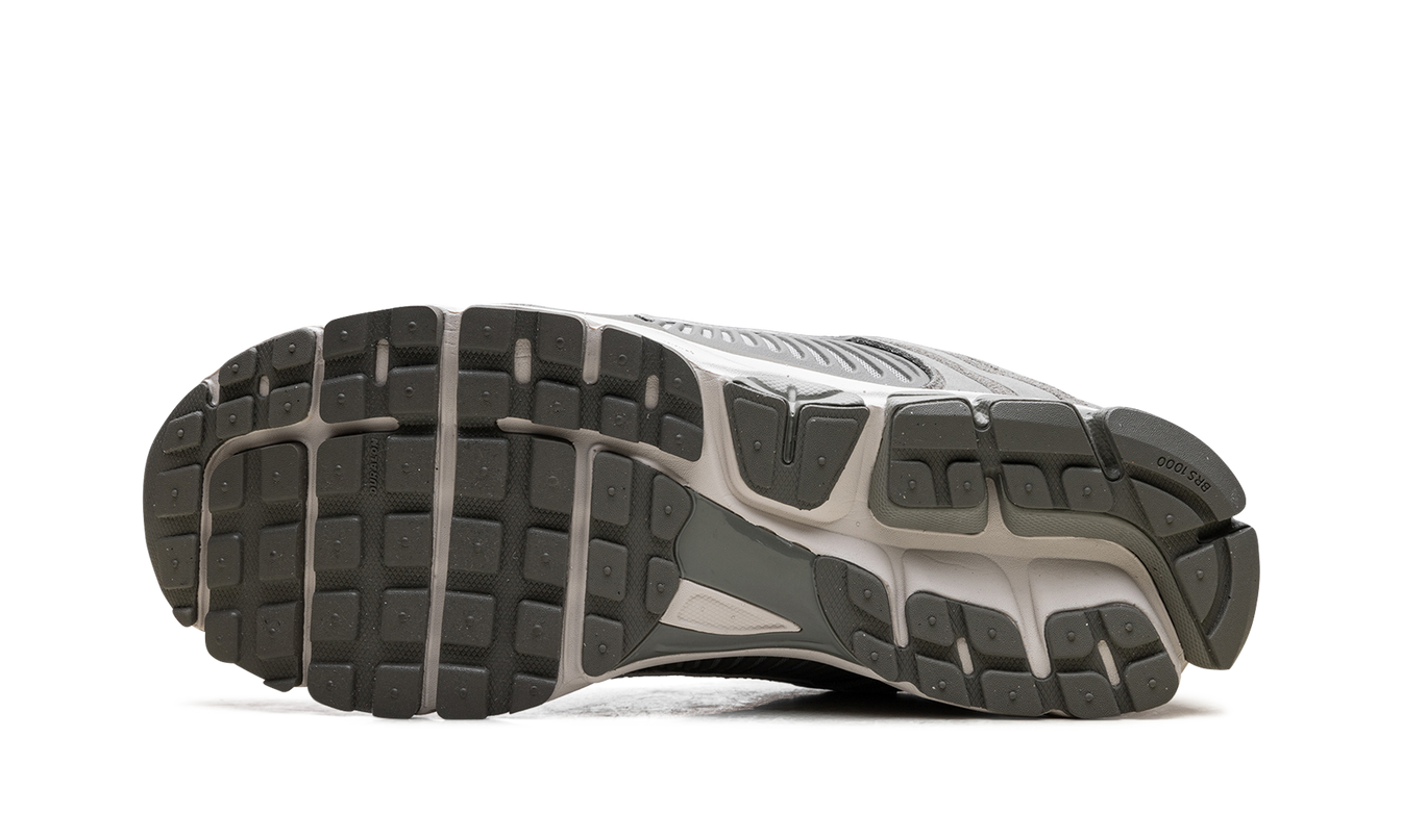 Nike Zoom Vomero 5 "Dark Stucco"