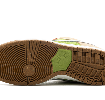Nike Dunk SB Low "Escargot"
