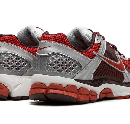 Nike Zoom Vomero 5 WMNS "Team Red"