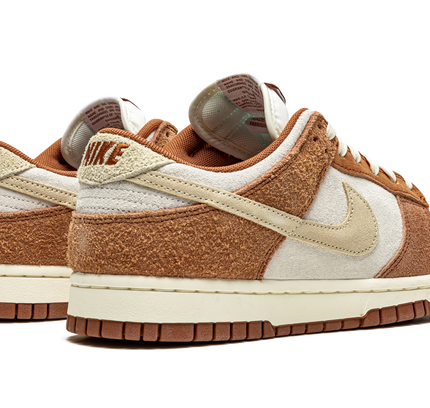 Nike Dunk Low PRM "Medium Curry"